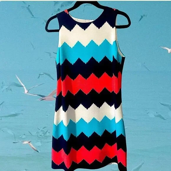 Necessary Objects Chevron Mini Dress XS Polyester Spandex - Picture 6 of 9